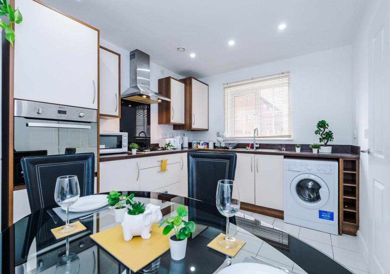 Luxury 3 Bedroom House Close To Manchester Center Екстер'єр фото
